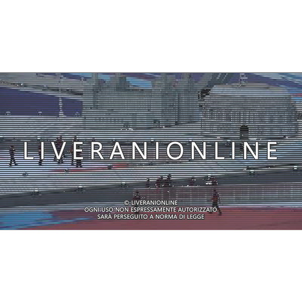 (120812) -- LONDON, Aug. 12, 2012 () -- Staff members make last-minute preparation for the Closing Ceremony of the London 2012 Olympic Games at the Olympic Stadium in London, Britain, August 12, 2012. (/Wang Qingqin) (zgp) ©PHOTOSHOT/AGENZIA ALDO LIVERANI SAS - ITALY ONLY - CERIMONIA DI CHIUSURA DEI GIOCHI OLIMPICI, OLIMPIADI LONDRA 2012