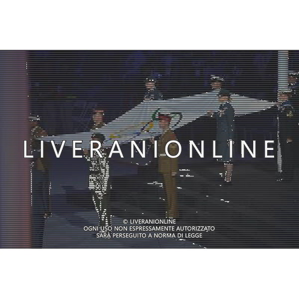 (120812) -- LONDON, Aug. 12, 2012 () -- The Olympic Flag is escorted at the Closing Ceremony of the London 2012 Olympic Games at the Olympic Stadium in London, Britain, August 12, 2012. (/Cheng Min) (zgp) ©PHOTOSHOT/AGENZIA ALDO LIVERANI SAS - ITALY ONLY - CERIMONIA DI CHIUSURA DEI GIOCHI OLIMPICI, OLIMPIADI LONDRA 2012