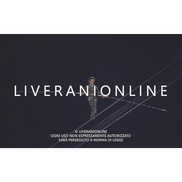 (120812) -- LONDON, Aug. 12, 2012 () -- Photo taken on August 12, 2012 shows the art performance at the Closing Ceremony of the London 2012 Olympic Games at the Olympic Stadium in London, Britain. (/Shen Bohan) (zgp) ©PHOTOSHOT/AGENZIA ALDO LIVERANI SAS - ITALY ONLY - CERIMONIA DI CHIUSURA DEI GIOCHI OLIMPICI, OLIMPIADI LONDRA 2012