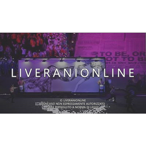 (120812) -- LONDON, Aug. 12, 2012 () -- Photo taken on August 12, 2012 shows the art performance at the Closing Ceremony of the London 2012 Olympic Games at the Olympic Stadium in London, Britain. (/Wang Qingqin) (zgp) ©PHOTOSHOT/AGENZIA ALDO LIVERANI SAS - ITALY ONLY - CERIMONIA DI CHIUSURA DEI GIOCHI OLIMPICI, OLIMPIADI LONDRA 2012