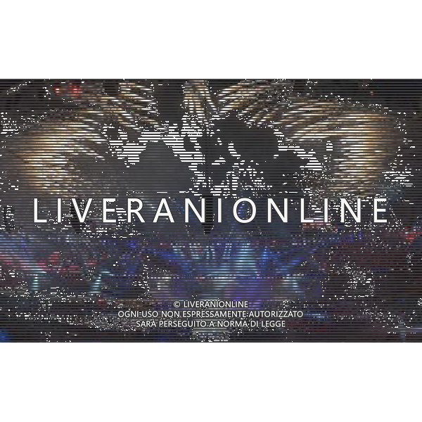 (120812) -- LONDON, Aug. 12, 2012 () -- Photo taken on August 12, 2012 shows fireworks displayed at the Closing Ceremony of the London 2012 Olympic Games at the Olympic Stadium in London, Britain. (/Wang Qingqin) (zgp) ©PHOTOSHOT/AGENZIA ALDO LIVERANI SAS - ITALY ONLY - CERIMONIA DI CHIUSURA DEI GIOCHI OLIMPICI, OLIMPIADI LONDRA 2012