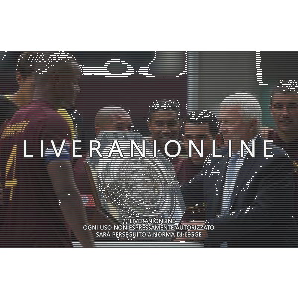 Manchester City\'s Vincent Kompany is presented with the trophy at the end of the FA Community Shield between Chelsea and Manchester City at Villa Park in Birmingham on 12/08/2012. ©IPS Photo Agency.Thatched Cottage - Wretham - Thetford .Norfolk IP24 1RH - .TEL 01953 499403. -Personal mobile: 07973 308 835 . AG ALDO LIVERABI S A S ONLYITALY