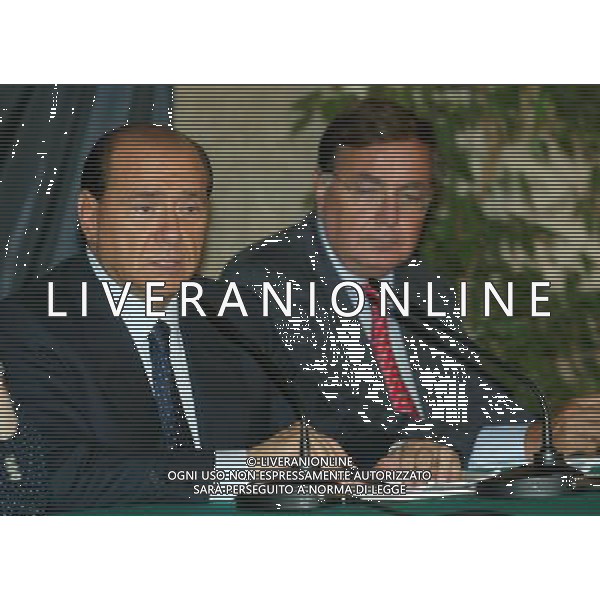 BRESCIA AUDITORIUM CALINI 05/06/2003 CANDIDATURA DI VIVIANA BECCALOSSI ALLE AMMINISTRATIVE SOSTENUTA DALLA CASA DELLE LIBERTA\' NELLA FOTO SILVIO BERLUSCONI FOTO FILIPPO VENEZIA/AGENZIA ALDO LIVERANI