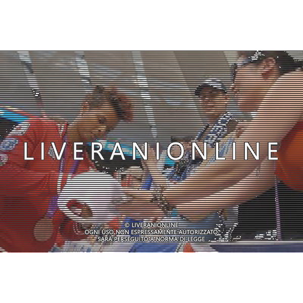 (120816) -- VANCOUVER, Aug. 16, 2012 () -- London Olympic Bronze medallist Canadian soccer player Karina LeBlanc signs autographs before the Vancouver Whitecaps soccer game against FC Dallas in MLS soccer action at B.C. Place Stadium, in Vancouver, Canada, on August 15, 2012. (/Sergei Bachlakov) ©photoshot/Agenzia Aldo Liverani Sas - ITALY ONLY - Le calciatrici canadesi bronzo olimpico a Londra al BC Place Stadium, a Vancouver, in Canada, il 15 agosto 2012.