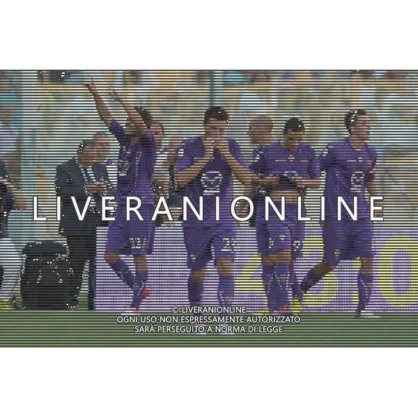 FIRENZE, 18 AGOSTO 2012 FIORENTINA NOVARA COPPA ITALIA 2012 2013 NELLA FOTO: ESULTANZA DI LJAJIC DOPO IL SUO GOL DELL\'1-0 FOTO STEFANO D\'ERRICO/AG. ALDO LIVERANI S.A.S.