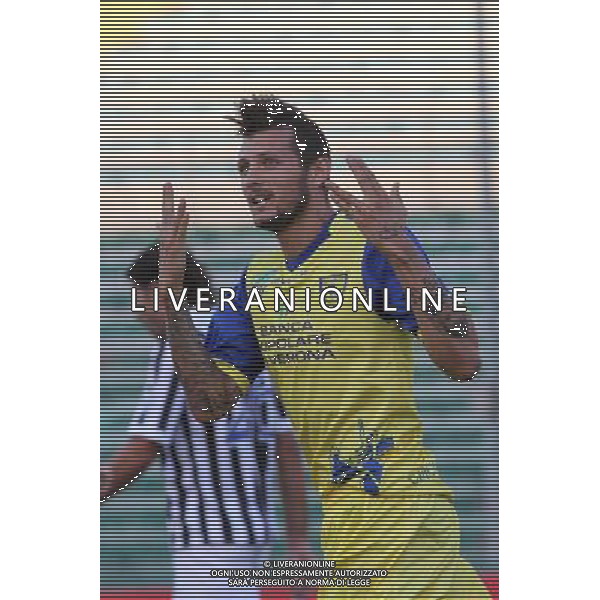 VERONA 18 AGOSTO 2012 CHIEVO - ASCOLI COPPA ITALIA TIM CUP 2012/2013 NELLA FOTO: ESULTANZA DOPO IL GOL DI THEREAU ©GARBUIO/AG. ALDO LIVERANI S.A.S.