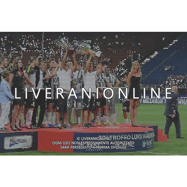 MILANO, 19-08-2012 / Œ©FOTO GIORGIO RAVEZZANI TROFEO LUIGI BERLUSCONI MILAN-JUVENTUS NELLA FOTO: PREMIAZIONE JUVENTUS AGENZIA ALDO LIVERANI SAS