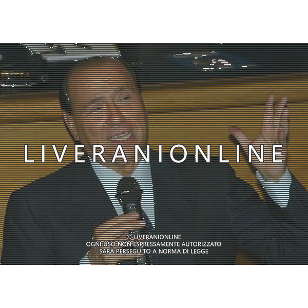 BRESCIA AUDITORIUM CALINI 05/06/2003 CANDIDATURA DI VIVIANA BECCALOSSI ALLE AMMINISTRATIVE SOSTENUTA DALLA CASA DELLE LIBERTA\' NELLA FOTO SILVIO BERLUSCONI FOTO FILIPPO VENEZIA/AGENZIA ALDO LIVERANI