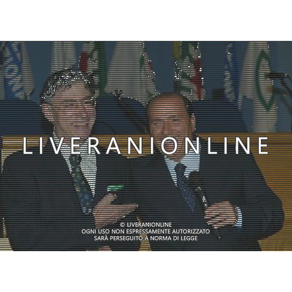 BRESCIA AUDITORIUM CALINI 05/06/2003 CANDIDATURA DI VIVIANA BECCALOSSI ALLE AMMINISTRATIVE SOSTENUTA DALLA CASA DELLE LIBERTA\' NELLA FOTO SILVIO BERLUSCONI E UMBERTO BOSSI FOTO FILIPPO VENEZIA/AGENZIA ALDO LIVERANI