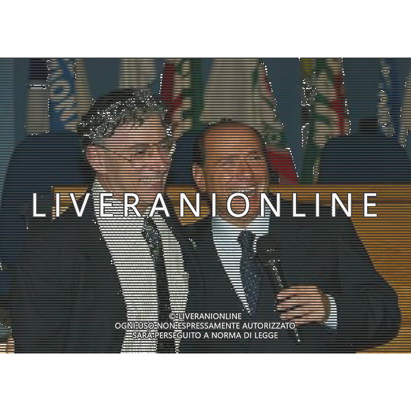 BRESCIA AUDITORIUM CALINI 05/06/2003 CANDIDATURA DI VIVIANA BECCALOSSI ALLE AMMINISTRATIVE SOSTENUTA DALLA CASA DELLE LIBERTA\' NELLA FOTO SILVIO BERLUSCONI E UMBERTO BOSSI FOTO FILIPPO VENEZIA/AGENZIA ALDO LIVERANI