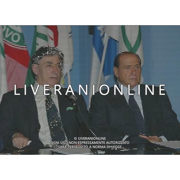 BRESCIA AUDITORIUM CALINI 05/06/2003 CANDIDATURA DI VIVIANA BECCALOSSI ALLE AMMINISTRATIVE SOSTENUTA DALLA CASA DELLE LIBERTA\' NELLA FOTO UMBERTO BOSSI E SILVIO BERLUSCONI FOTO FILIPPO VENEZIA/AGENZIA ALDO LIVERANI