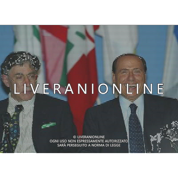 BRESCIA AUDITORIUM CALINI 05/06/2003 CANDIDATURA DI VIVIANA BECCALOSSI ALLE AMMINISTRATIVE SOSTENUTA DALLA CASA DELLE LIBERTA\' NELLA FOTO UMBERTO BOSSI E SILVIO BERLUSCONI FOTO FILIPPO VENEZIA/AGENZIA ALDO LIVERANI
