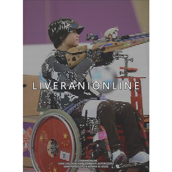 (120830) -- LONDON, Aug. 30, 2012 () -- Zhang Cuiping of China competes during the final of the Women\'s R2-10m Air Rifle Standing-SH1 shooting event at London 2012 Paralympic Games in London, Britain, on Aug. 30, 2012. Zhang took the gold medal with 500.9 rings. (/Li Jundong) (zc) /photoshot/AG ALDO LIVERANI SAS ITALY ONLY -