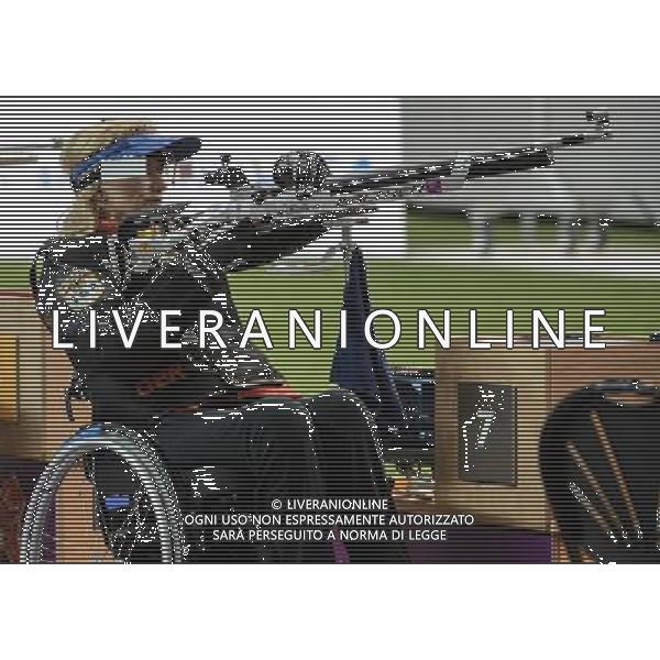 (120830) -- LONDON, Aug. 30, 2012 () -- Manuela Schmermund of Germany competes during the final of the Women\'s R2-10m Air Rifle Standing-SH1 shooting event at London 2012 Paralympic Games in London, Britain, on Aug. 30, 2012. Schmermund took the silver medal with 493.6 rings. (/Wang Haofei) (zc) /photoshot/AG ALDO LIVERANI SAS ITALY ONLY -