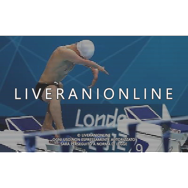 (120830) -- LONDON, Aug. 30, 2012 () -- Jonas Larsen of Denmark prepares prior to the Men\'s 50m Freestyle S5 Heats of London Paralympic Games in London, Britain, Aug. 30, 2012. The swimming event of London Paralympic Games kicked off on Thursday. (/Zhang Chuanqi) /photoshot/AG ALDO LIVERANI SAS ITALY ONLY -