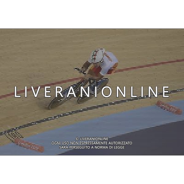 (120831) -- LONDON, Aug. 31, 2012 () -- Liang Guihua of China competes during the qualification match of the men\'s cycling track individual C2 Pursuit at the London 2012 Paralympic Games, Aug. 31, 2012. Liang set a new world record with a time of 3:45.828 and advancd into the final. (/Wu Wei) (zc) AG ALDO LIVERANI S A S ONLY ITALY