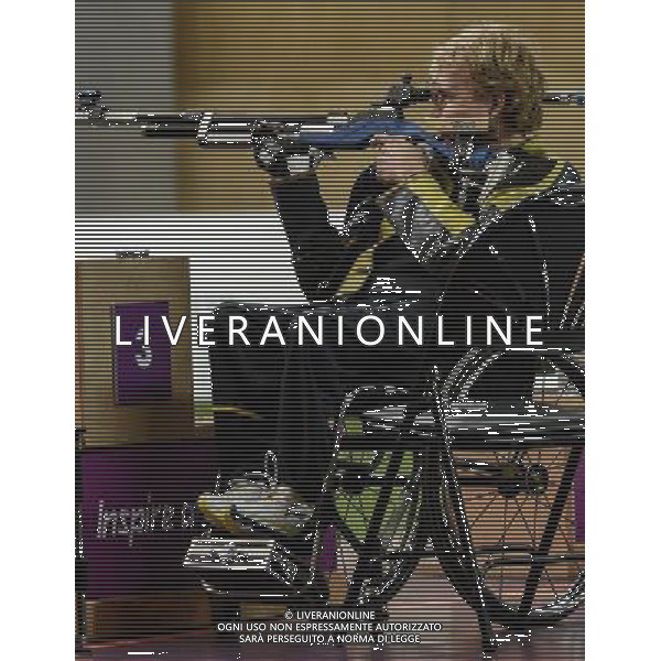 (120831) -- LONDON, Aug. 31, 2012 () -- Jonas Jakobsson of Sweden competes during the men\'s R1-10m Air Rifle Standing-SH1 final of the shooting event at the London 2012 Paralympic Games, Aug. 31, 2012. Jakobsson took the silver medal with 696.5 rings. (/Wang Haofei) (zc) AG ALDO LIVERANI S A S ONLY ITALY