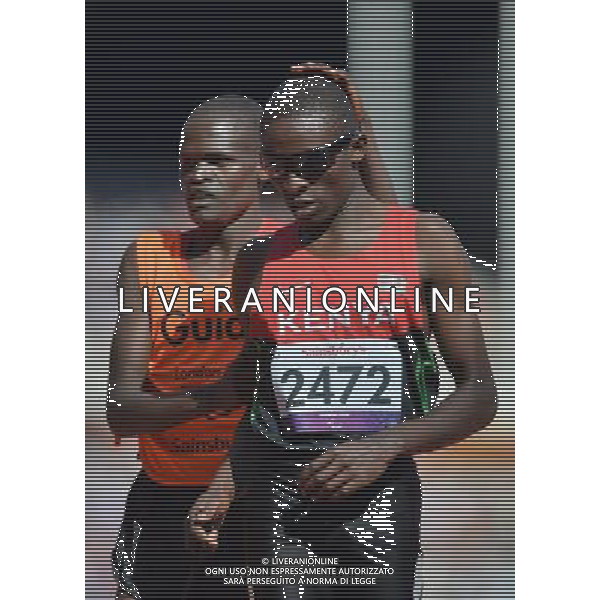 (120831) -- LONDON, Aug. 31, 2012 () -- Kimani Mushai (R) of Kenya is touched on the head by his guide Boit James after the men\'s 1500m-T11 athletics heat at the London 2012 Paralympic Games, Aug. 31, 2012. (/Lin Yiguang) (zc) AG ALDO LIVERANI S A S ONLY ITALY