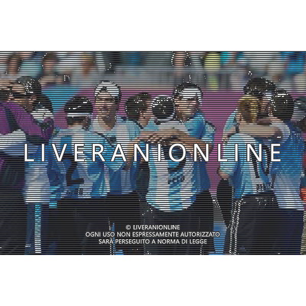 (120901) -- LONDON, Sept. 1, 2012 () -- Team Argentina celebrate after the men\'s football 5-a-side preliminaries Pool A match against Iran at London 2012 Paralympic Games in London, Aug. 31, 2012. (/Li Jundong) AG ALDO LIVERANI S A S ONLY ITALY