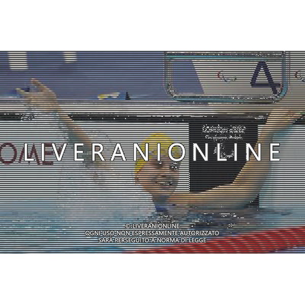 (120901) -- LONDON, Sept. 1, 2012 () -- Gold medalist Jacqueline Freney of Australia celebrates after the women\'s 50m butterfly S7 final at London 2012 Paralympic Games in London, Aug. 31, 2012. (/Yang Shiyao) AG ALDO LIVERANI S A S ONLY ITALY