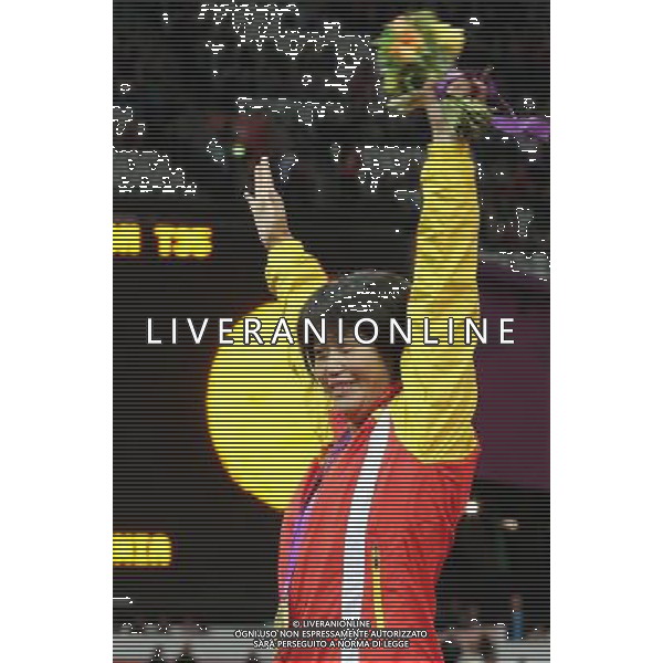 (120901) -- LONDON, Sept. 1, 2012 () -- Gold medalist Liu Ping of China poses on the podium during the awarding ceremony for the women\'s 200m T35 at London 2012 Paralympic Games in London, Aug. 31, 2012. (/Yin Gang) AG ALDO LIVERANI S A S ONLY ITALY