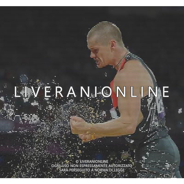 (120901) -- LONDON, Sept. 1, 2012 () -- Wojtek Czyz of Germany gestures during the men\'s long jump F42/44 at London 2012 Paralympic Games in London, Aug. 31, 2012. (/Yang Lei) AG ALDO LIVERANI S A S ONLY ITALY