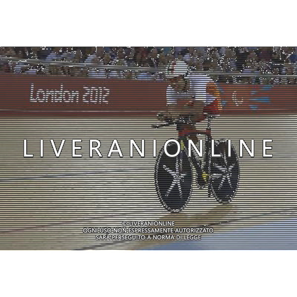 (120901) -- LONDON, Sept. 1, 2012 () -- Gold medalist Liang Guihua of China competes during the men\'s individual C2 Pursuit final at London 2012 Paralympic Games in London, Aug. 31, 2012. (/Wu Wei) AG ALDO LIVERANI S A S ONLY ITALY