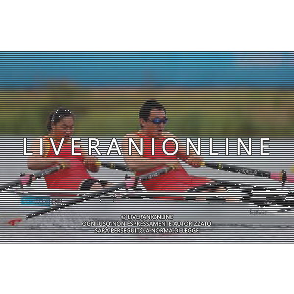 (120902) -- LONDON, Sept. 2, 2012 () -- Fei Tianming (R) and Lou Xiaoxian of China compete during the Mixed Doubles Sculls TAMix2x final at the London 2012 Paralympic Games in London, Britain, Sept. 2, 2012. Fei Tianming and Lou Xiaoxian won the gold with 3 minutes and 57.63 seconds. (/Zhang Chuanqi) (lm) PHOTOSHOT/AG ALDO LIVERANI SAS - ITALY ONLY -