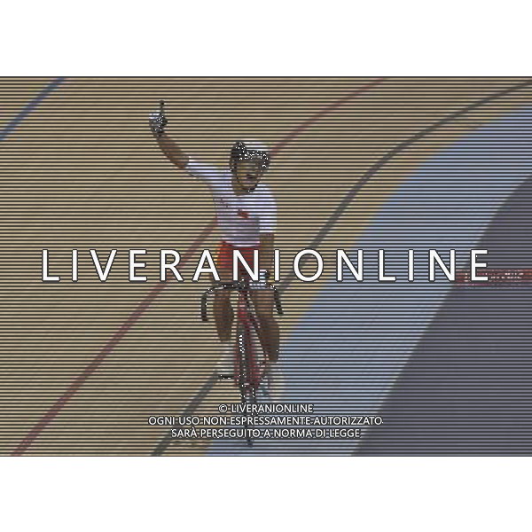 (120902) -- LONDON, Sept. 2, 2012 () -- Xie Hao of China\'s team celebrates after the qualification of Mixed C1-5 Team Sprint of Cycling Track competition at the London 2012 Paralympic Games in London, Britain, Sept. 2, 2012. China entered the final with 49.804 seconds.(/Wu Wei) (lm) PHOTOSHOT/AG ALDO LIVERANI SAS - ITALY ONLY -