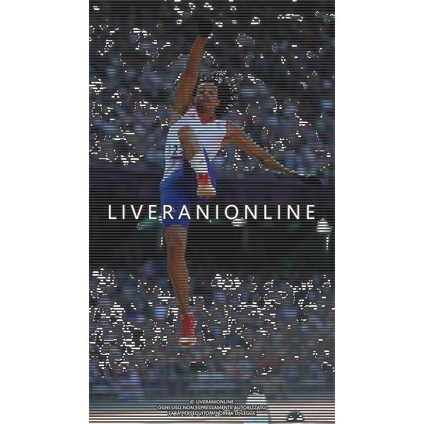 (120903) -- LONDON, Sept. 3, 2012 () -- Arnaud Assoumani of France competes during the Men\'s Long Jump - F46 final at the London 2012 Paralympic Games in London, Britain, Sept. 3, 2012. Assoumani took the silver medal with 7.13 meters. (/Yang Lei) (cc) ©PHOTOSHOT/AGENZIA ALDO LIVERANI SAS - ITALY ONLY - PARALIMPIADI LONDRA 2012