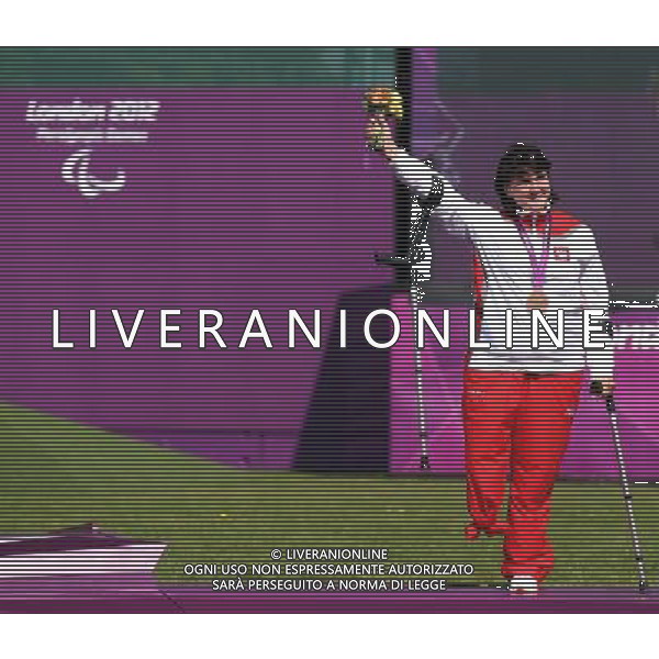 (120904) -- LONDON, Sept. 4, 2012 () -- Milena Olszewska of Poland poses during the awarding ceremony of the Archery competition of the Women\'s Individual Recurve - Standing at the London 2012 Paralympic Games in London, Britain, on Sept. 4, 2012. Olszewska took the bronze medal. (/Wang Lili) photoshot/AG ALDO LIVERANI SAS - ITALY ONLY - *** Local Caption *** ..
