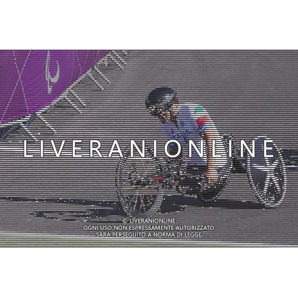 Former IndyCar champion Alex Zanardi on his way to winning a gold medal at Brands Hatch. Paralympics 2012. /PHOTOSHOT/AG ALDO LIVERANI SAS - ITALY ONLY - ALEX ZANARDI: PARALIMPIADI LONDRA 2012