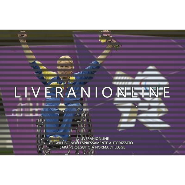 (120905) -- LONDON, Sept. 5, 2012 () -- Jakobsson Jonas of Sweden celebrates on the awarding ceremony for the men\'s R7-50m Rifle 3 Positions-SH1 final of the shooting event at the London 2012 Paralympic Games in London, Britain, on Sept. 5, 2012. Jonas claimed the title of the event with 1255.9 rings. (/Wang Haofei) (zc) PHOTOSHOT-AG ALDO LIVERANI SAS - ITALY ONLY
