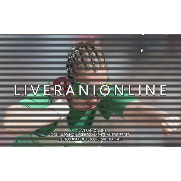 (120905) -- LONDON , Sept. 5, 2012 () -- Nadine Lattimore of Ireland competes during the women\'s shot put F11/12 final of athletics competition at the London 2012 Paralympic Games in London, Britain, on Sept. 5, 2012. Nadine Lattimore took the 18th place. (/Li Jundong) (lm) PHOTOSHOT-AG ALDO LIVERANI SAS - ITALY ONLY