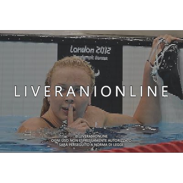 (120905) -- LONDON , Sept. 5, 2012 () -- Jessica Long of the United States reacts after winning the women\'s 200m individual medley SM8 final of swimming competition at the London 2012 Paralympic Games in London, Britain, on Sept. 5, 2012. Jessica Long won the gold with 2 minutes and 37.09 seconds. (/Yang Shiyao) (lm) PHOTOSHOT-AG ALDO LIVERANI SAS - ITALY ONLY