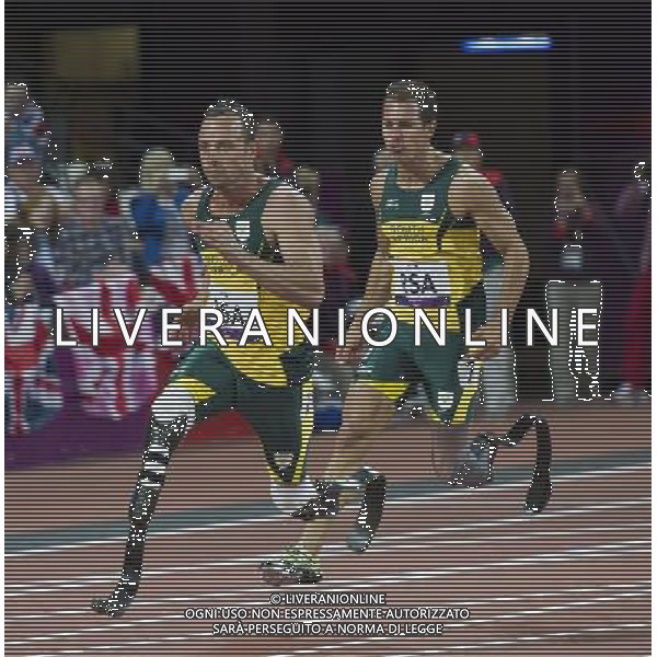 (120906) -- LONDON, Sept. 6, 2012 () -- Arnu Fourie (R) and Oscar Pistorius of South Africa compete during the men\'s T42/T46 4x100m relay final at the London 2012 Paralympic Games in London, Britain, on Sept. 5, 2012. Team South Africa won the gold and created the new world record with 41.78 seconds. (/Yang Lei) (lm) PHOTOSHOT-AG ALDO LIVERANI SAS - ITALY ONLY