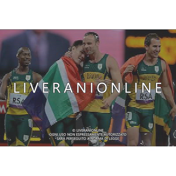 (120906) -- LONDON, Sept. 6, 2012 () -- Oscar Pistorius (2nd R) of South Africa hugs his teammate after the men\'s T42/T46 4x100m relay final at the London 2012 Paralympic Games in London, Britain, on Sept. 5, 2012. Team South Africa won the gold and created the new world record with 41.78 seconds. (/Cheong Kam Ka) (lm) PHOTOSHOT-AG ALDO LIVERANI SAS - ITALY ONLY