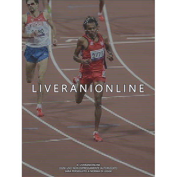 (120906) -- LONDON , Sept. 6, 2012 () -- Abderrahim Zhiou (R) of Tunisia competes during the men\'s 800m T12 final of athletics competition at the London 2012 Paralympic Games in London, Britain, on Sept. 5, 2012. Abderrahim Zhiou won the gold with 1 minute and 56.42 seconds. (/Wang Haofei) (lm) PHOTOSHOT-AG ALDO LIVERANI SAS - ITALY ONLY