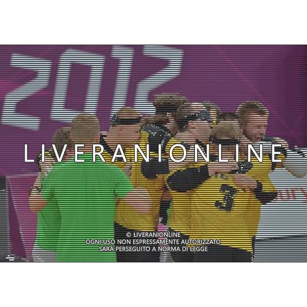 (120906) -- LONDON , Sept. 6, 2012 () -- Players of Lithuania celebrate for victory after winning the men\'s goalball quarterfinal against China at the London 2012 Paralympic Games in London, Britain, on Sept. 5, 2012. Lithuania won 12-4 to enter the semifinals. (/Lin Yiguang) (lm) PHOTOSHOT-AG ALDO LIVERANI SAS - ITALY ONLY