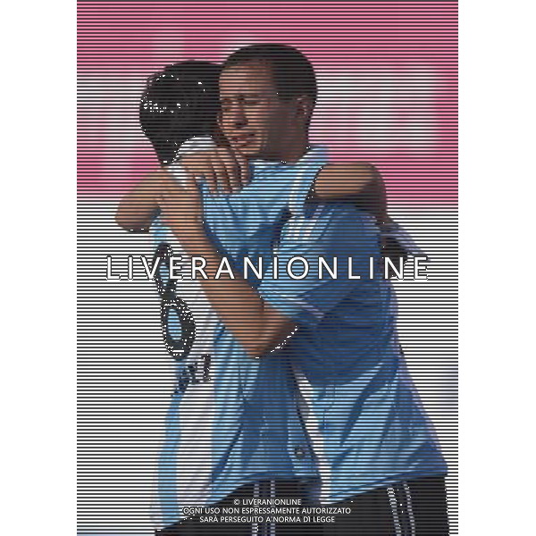 (120907) -- LONDON, Sept. 7, 2012 () -- Lucas Rodriguez and Marcelo Panizza of Argentina hug each other after the men\'s football 5-a-side semifinal against Brazil at the London 2012 Paralympic Games in London, Britain, on Sept. 6, 2012. (/Li Jundong) PHOTOSHOT/AG ALDO LIVERANI SAS - ITALY ONLY -