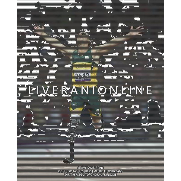 (120909) -- LONDON, Sept. 9, 2012 () -- Oscar Pistorius of South Africa celebrates for victory after winning the men\'s 400m T44 final of swimming competition at the London 2012 Paralympic Games in London, Britain, on Sept. 8, 2012. Oscar Pistorius won the gold medal with 46.68 seconds. (/Yang Lei) (lm) PHOTOSHOT/AG ALDO LIVERANI SAS - ITALY ONLY -