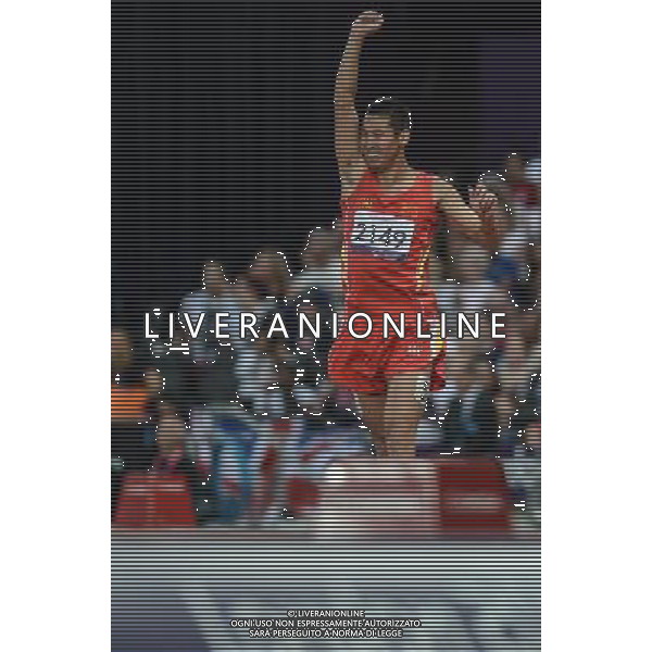 (120909) -- LONDON, Sept. 9, 2012 () -- Liang Yongbin of China reacts after the awarding ceremony of men\'s 100m T37 final of athletics competition at the London 2012 Paralympic Games in London, Britain, on Sept. 8, 2012. Liang took the silver medal with 11.51 seconds.(/Wang Haofei) (lm) PHOTOSHOT/AG ALDO LIVERANI SAS - ITALY ONLY -