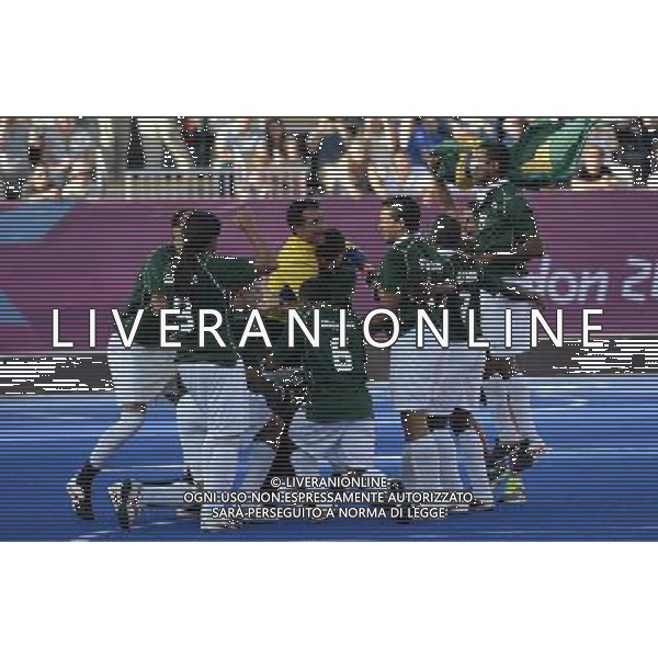 (120909) -- LONDON, Sept. 9, 2012 () -- Players of Brazil celebrate for victory after their men\'s 100m football 5-a-side final against France at the London 2012 Paralympic Games in London, Britain, on Sept. 8, 2012. Brazil won 2-0 to win the gold medal. (/Li Jundong) (lm) PHOTOSHOT/AG ALDO LIVERANI SAS - ITALY ONLY -