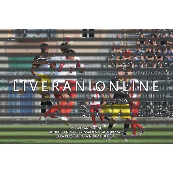 Campionato Lega PRO 1° Divisione girone A - 2° Giornata Cuneo 9-09-2012 Cuneo - Lecce nella foto: Jeda di testa sfiora il 3 a 1 per il Lecce foto Roberto Garavaglia - ag. Aldo Liverani sas