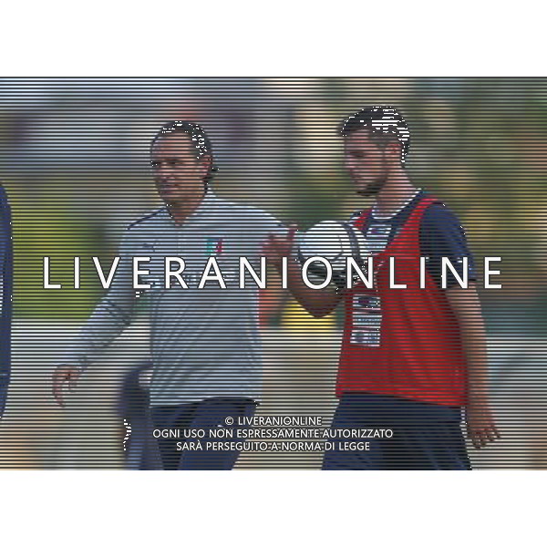 MEDOLLA (MO) 09/09/2012 - LA NAZIONALE DI CALCIO SI ALLENA A MEDOLLA UNO DEI COMUNI COLPITI DAL TERREMOTO A MAGGIO / NELLA FOTO: PRANDELLI DESTRO- FOTO FRANCESCA SOLI / AGENZIA ALDO LIVERANI