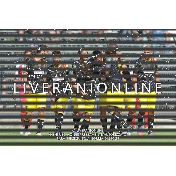 Campionato Lega PRO 1¡ Divisione girone A - 2¡ Giornata Cuneo 9-09-2012 Cuneo - Lecce nella foto: esultanza dei gioicatori del Lecce dopo un gol foto Roberto Garavaglia - ag. Aldo Liverani sas