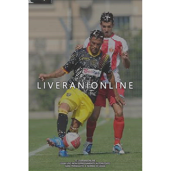 Campionato Lega PRO 1¡ Divisione girone A - 2¡ Giornata Cuneo 9-09-2012 Cuneo - Lecce nella foto: Inacio Piˆ (Lecce) e sulla DX Andrea Passer˜ (Cuneo) foto Roberto Garavaglia - ag. Aldo Liverani sas