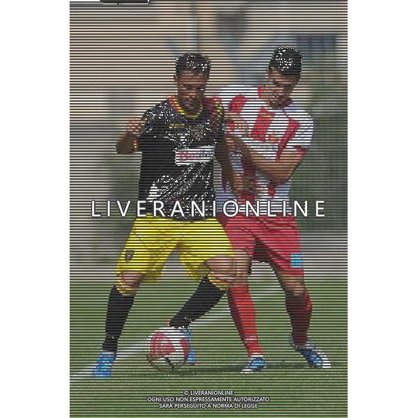 Campionato Lega PRO 1¡ Divisione girone A - 2¡ Giornata Cuneo 9-09-2012 Cuneo - Lecce nella foto: Inacio Piˆ (Lecce) e sulla DX Andrea Passer˜ (Cuneo) foto Roberto Garavaglia - ag. Aldo Liverani sas