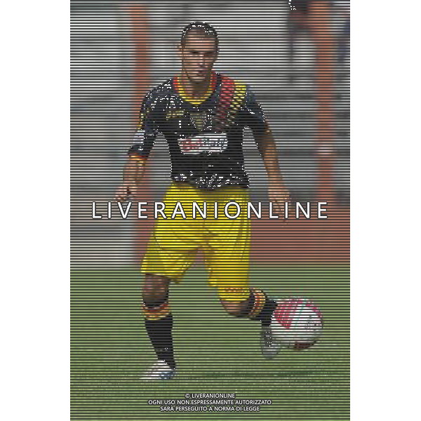 Campionato Lega PRO 1¡ Divisione girone A - 2¡ Giornata Cuneo 9-09-2012 Cuneo - Lecce nella foto: Ronaldo Vanin (Lecce) foto Roberto Garavaglia - ag. Aldo Liverani sas