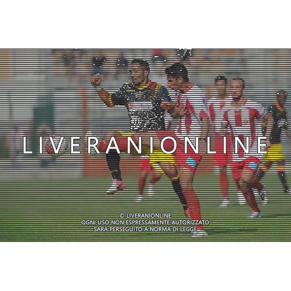 Campionato Lega PRO 1¡ Divisione girone A - 2¡ Giornata Cuneo 9-09-2012 Cuneo - Lecce nella foto: Capucho Neves Jeda (Lecce) e sulla DX Luca Ferri (Cuneo) foto Roberto Garavaglia - ag. Aldo Liverani sas